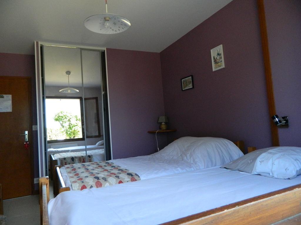 Chambre D'Hotes Les 3 Moulins Cozes Екстер'єр фото